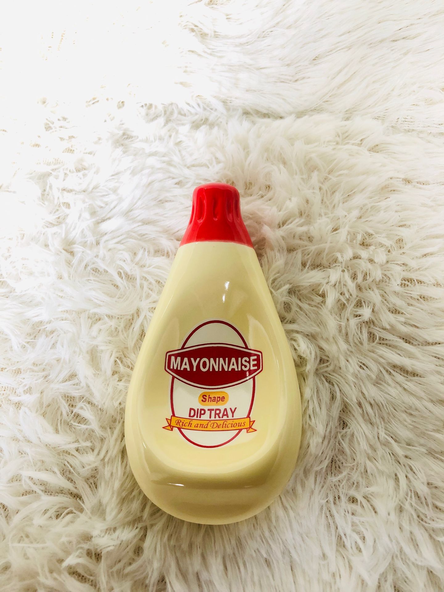 Ketchup bottle shape