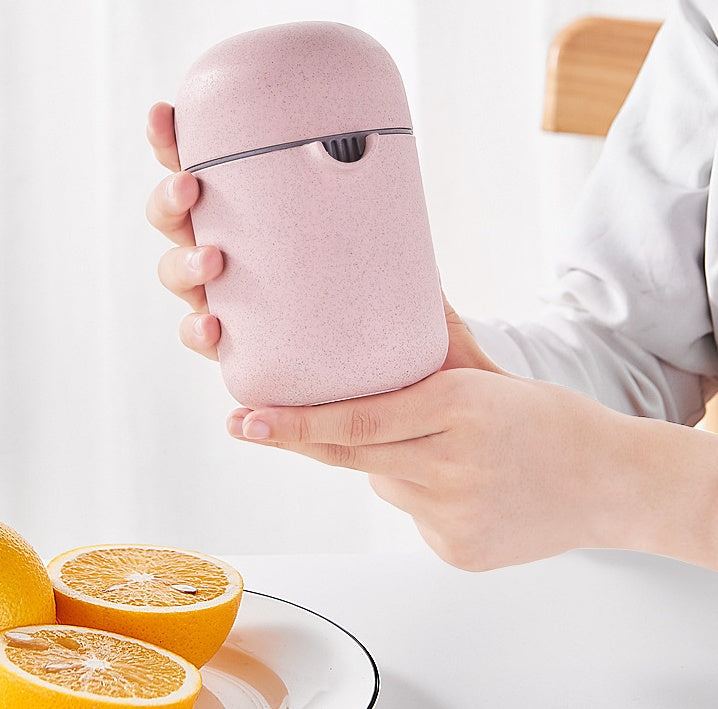 Wheat Straw Manual Citrus Juicer – Portable Lemon & Orange Squeezer Cup