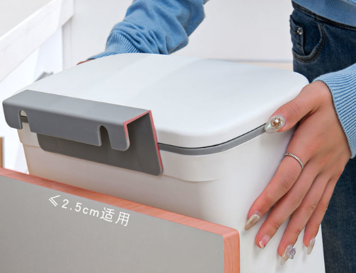 Slim Wall-Mounted Trash Saver